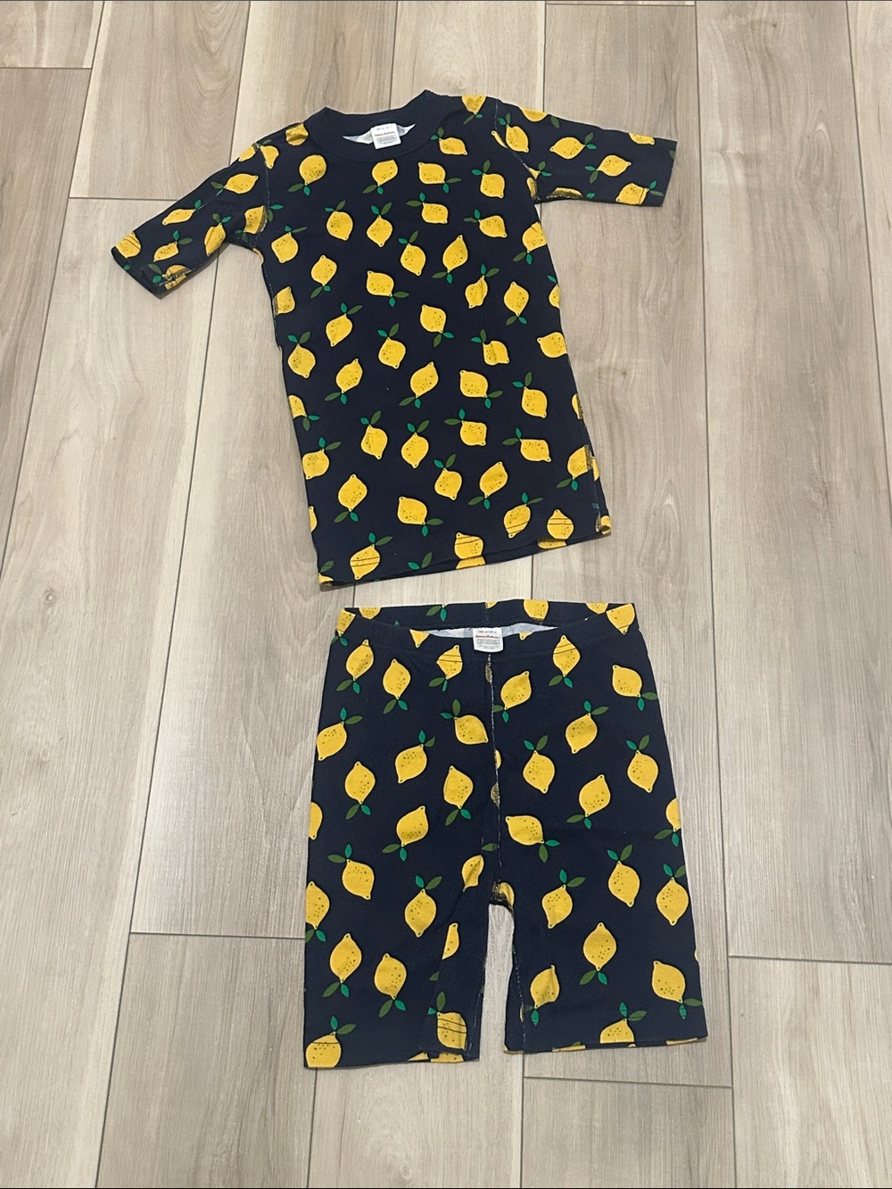 EUC Girls Hanna Andersson Navy Pajama Set with Yellow Lemon Print Size 14 Lemons